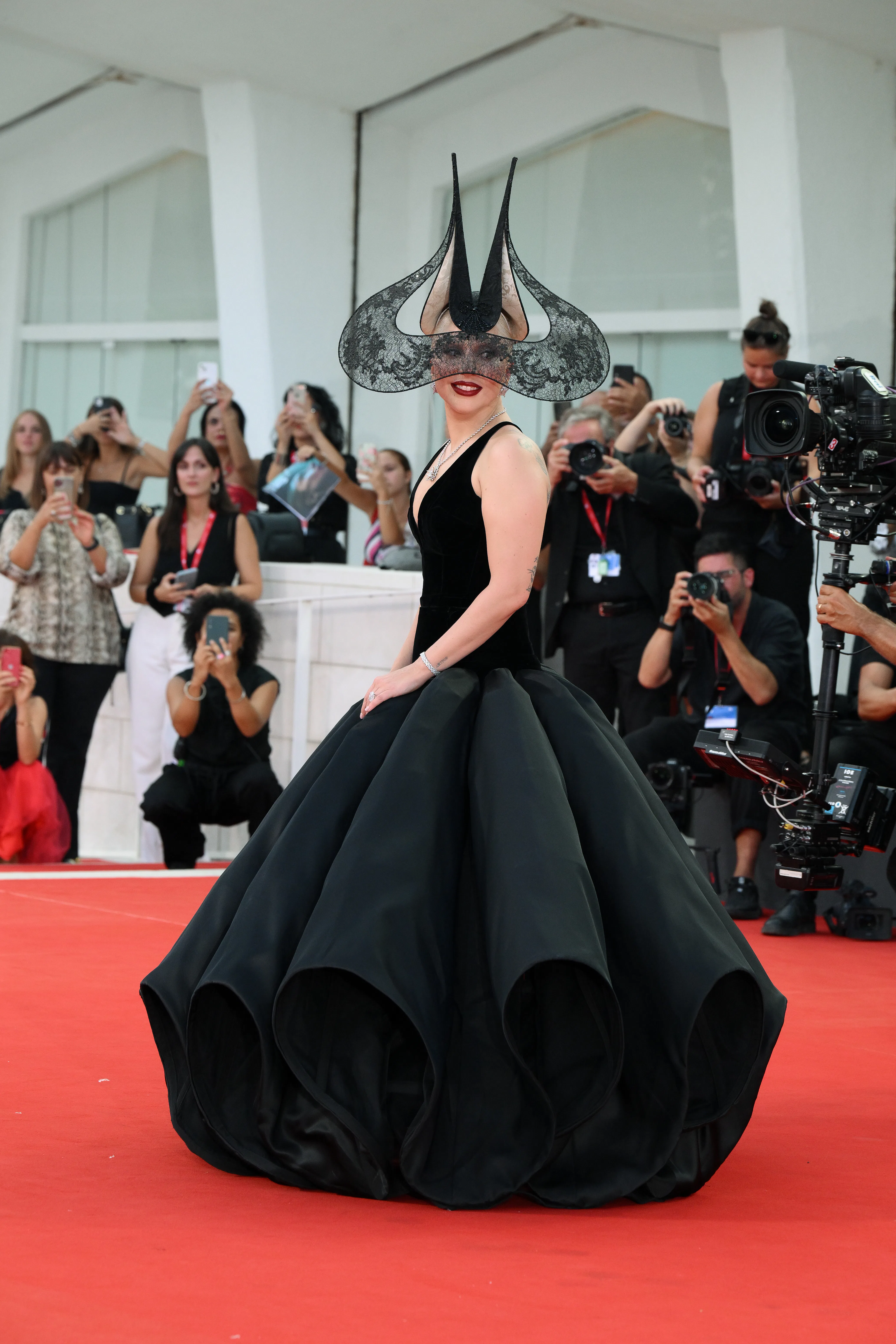 Lady Gaga Goes Full Clown Couture for a 'Joker: Folie  Deux' Premiere