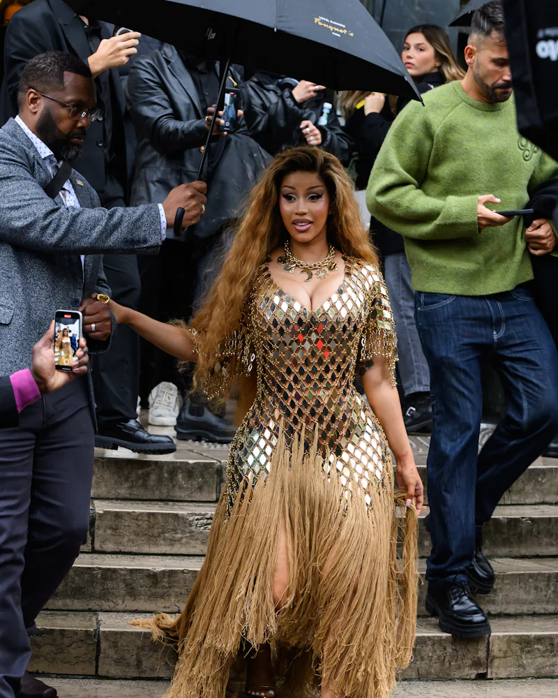 Red Cardi Rapper Cardi B's Ginger-Red Hair Color Kicks Off Cozy Season In Style