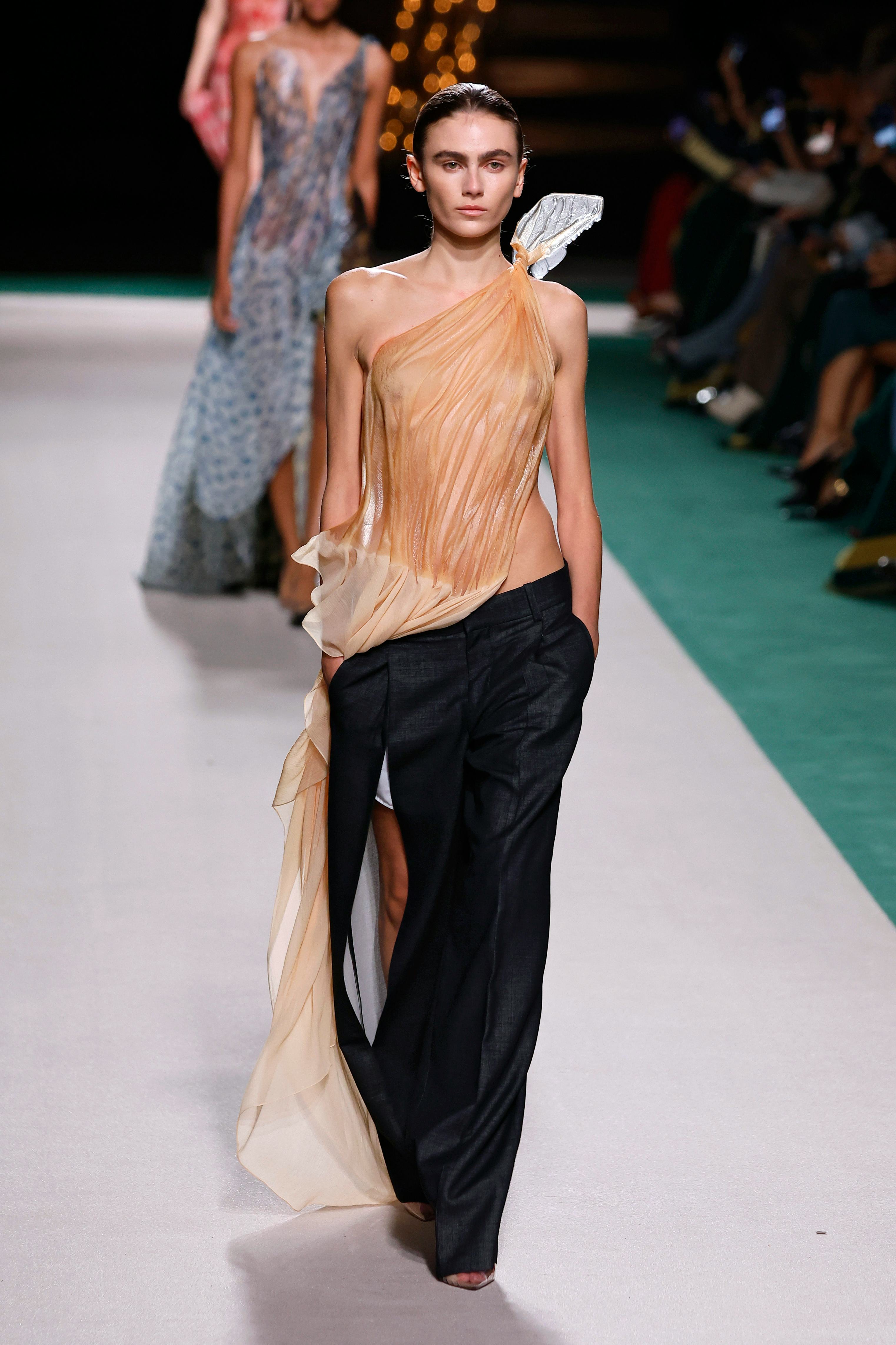 A model walks the runway during the Victoria Beckham Paris Womenswear Spring-Summer 2025 show as par&hellip;