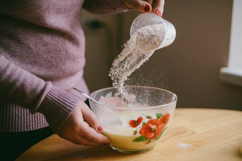How to make sleepy dust with salt and sugar.