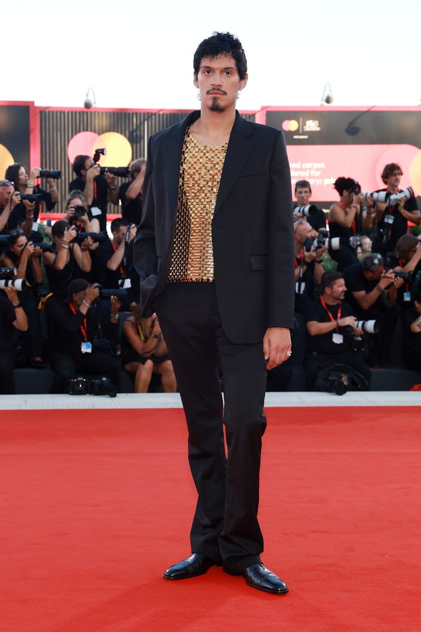 VENICE, ITALY - SEPTEMBER 03: Omar Apollo attends the "Queer" red carpet during the 81st Venice Inte...