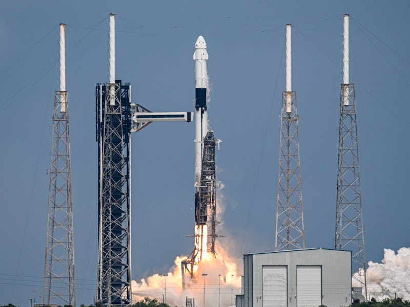 CAPE CANAVERAL, FLORIDA - SEPTEMBER 28: SpaceX Falcon 9 rocket carrying Roscosmos astronauts Aleksan...