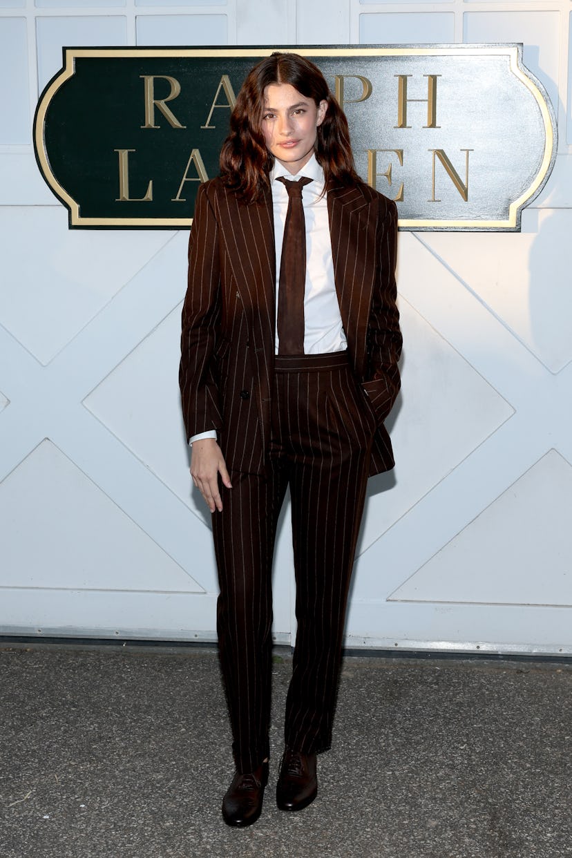 BRIDGEHAMPTON, NEW YORK - SEPTEMBER 05: Diana Silvers attends the Ralph Lauren fashion show during N...