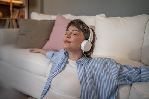 A review of the popular "Happier" meditation app.