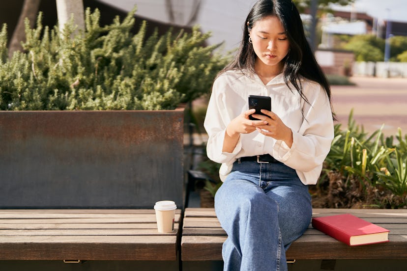 Cancer can people-watch in the park.