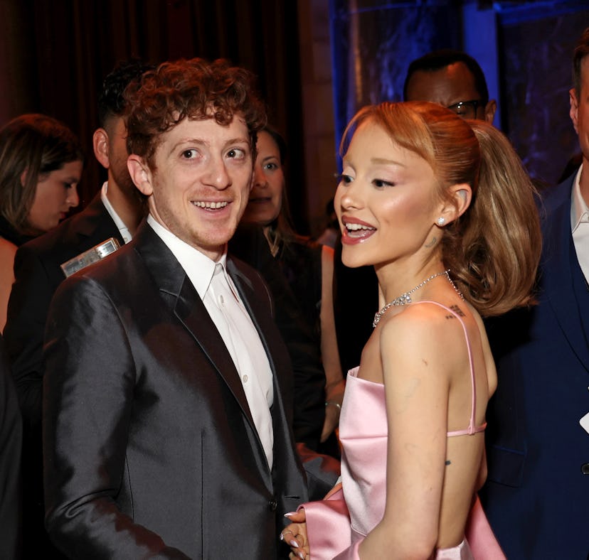 NEW YORK, NEW YORK - JANUARY 07: (L-R) Ethan Slater and Ariana Grande attend The National Board of R...