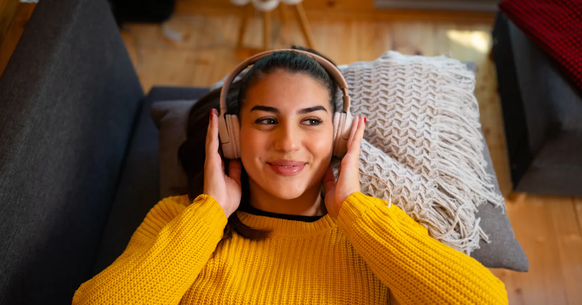 10 Ways Introverts Show You That They Love You, Even If It Isn't Very ...