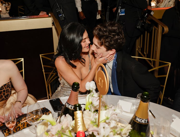 BEVERLY HILLS, CALIFORNIA - JANUARY 05: (L-R) Kylie Jenner and Timothée Chalamet attend the 82nd Ann...