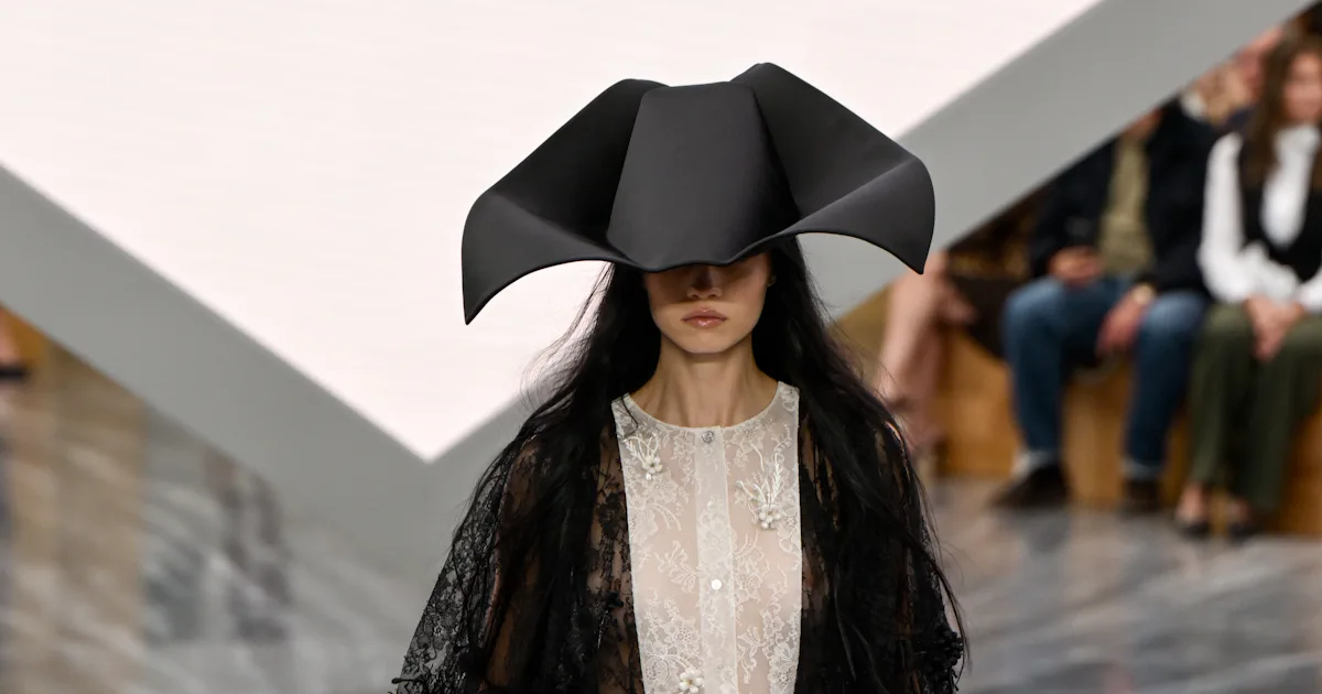Dior's Spring/Summer 2026 Show Cast Jonathan Anderson's Fresh Vision ...