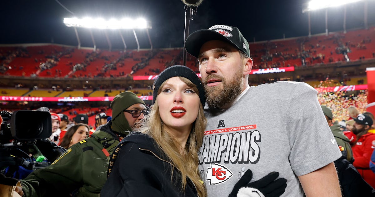 Taylor Swift Wants To "Settle Down" With Kids In This Sweet Song