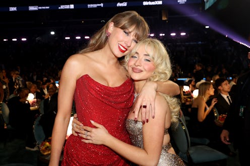 LOS ANGELES, CALIFORNIA - FEBRUARY 02: (L-R) Taylor Swift and Sabrina Carpenter attend the 67th Annu...