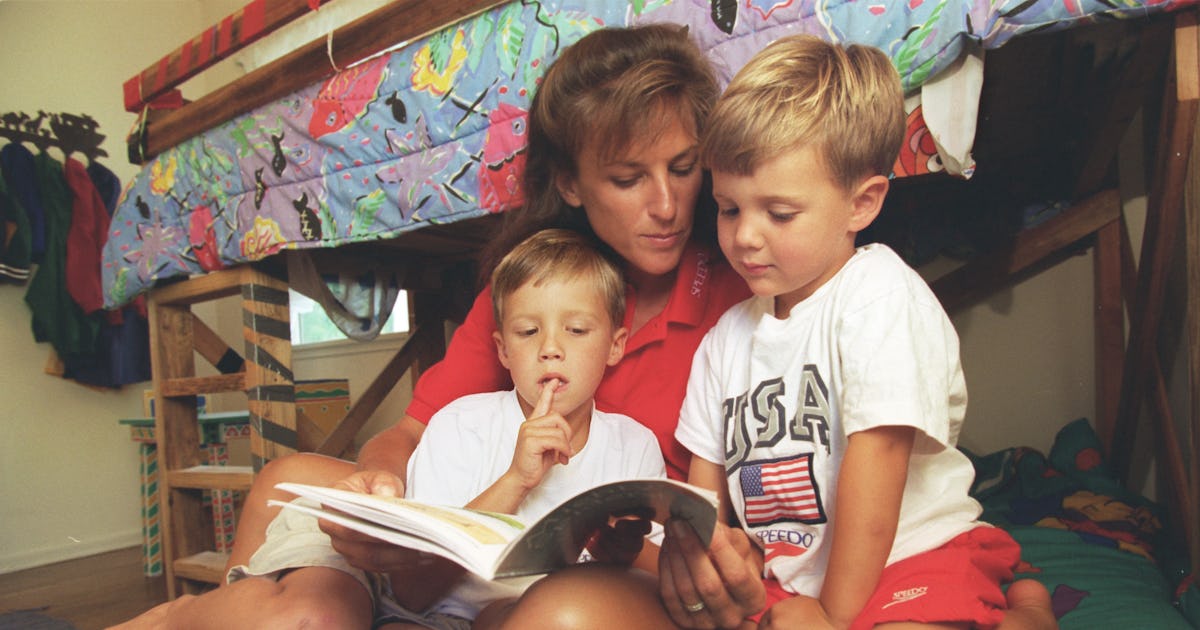 OK, We All Need To Start Doing Self-Care Like The Moms In The '90s Did