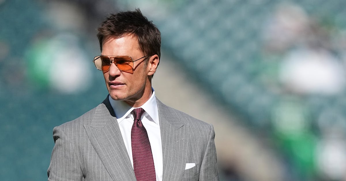 Tom Brady Says Modern Parents "Screw Up" Kids By Helping Them Out