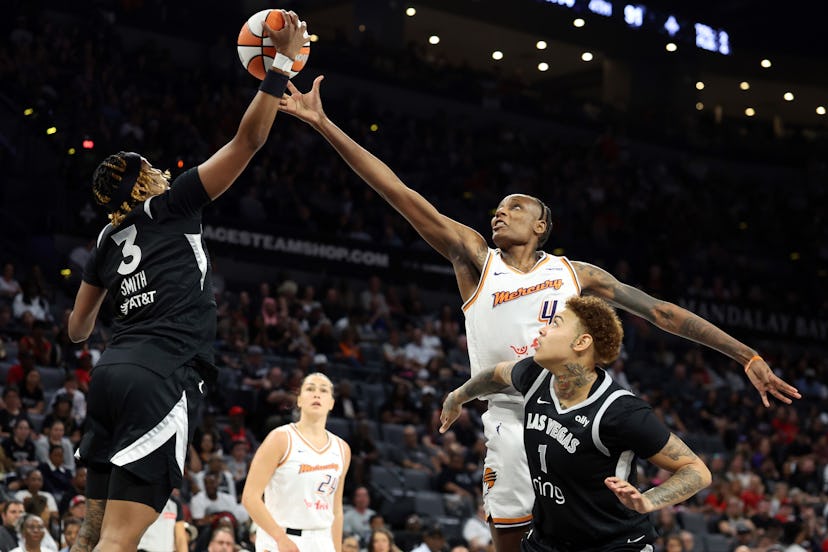 Buzzer-beating shots, constant travel, roaring crowds — it’s a lot of pressure. To ease the burden, ...