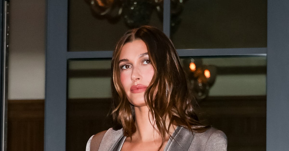 Hailey Bieber Wore Only Her Bra & Panties To Show Off Rhode's New Eye Masks