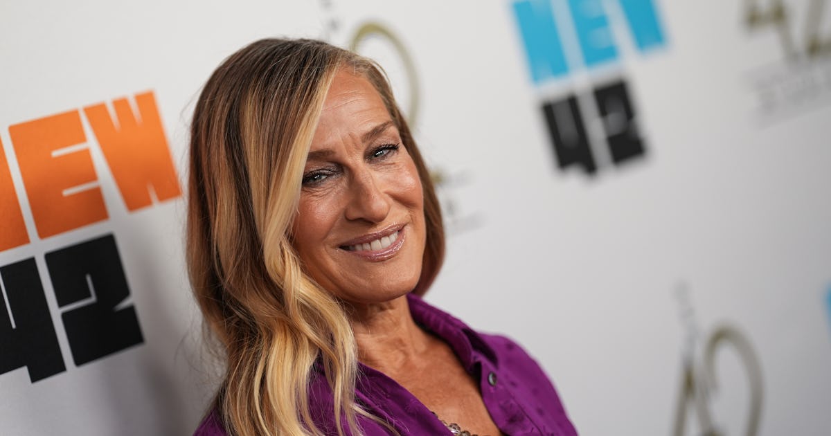 Sarah Jessica Parker's Winged Couture Gown Was So Carrie Bradshaw-Coded