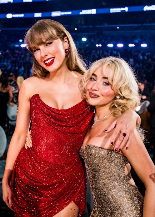 LOS ANGELES, CALIFORNIA - FEBRUARY 02: (L-R) Taylor Swift and Sabrina Carpenter attend the 67th Annu...