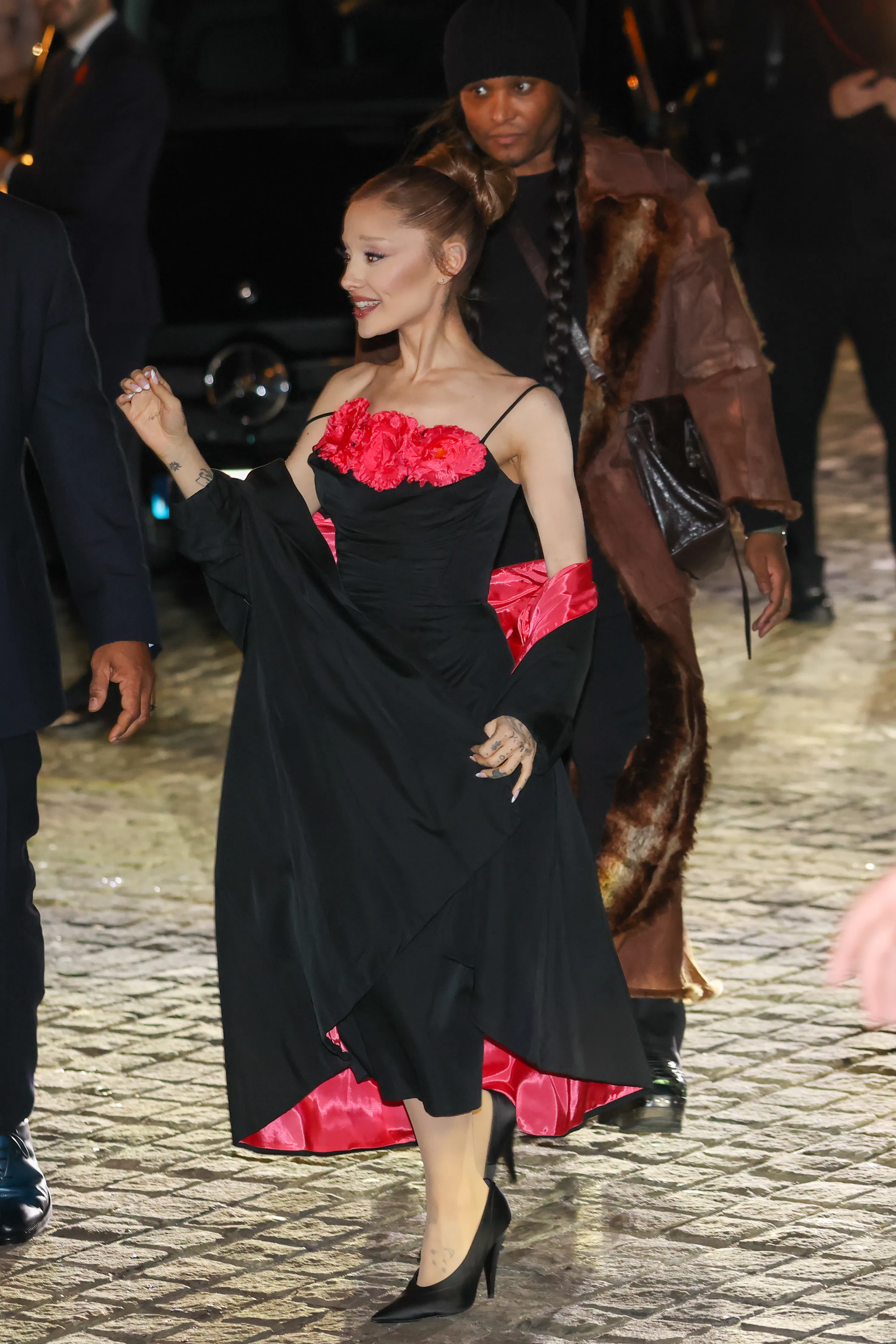 dress gucci tennis shoes ariana grande