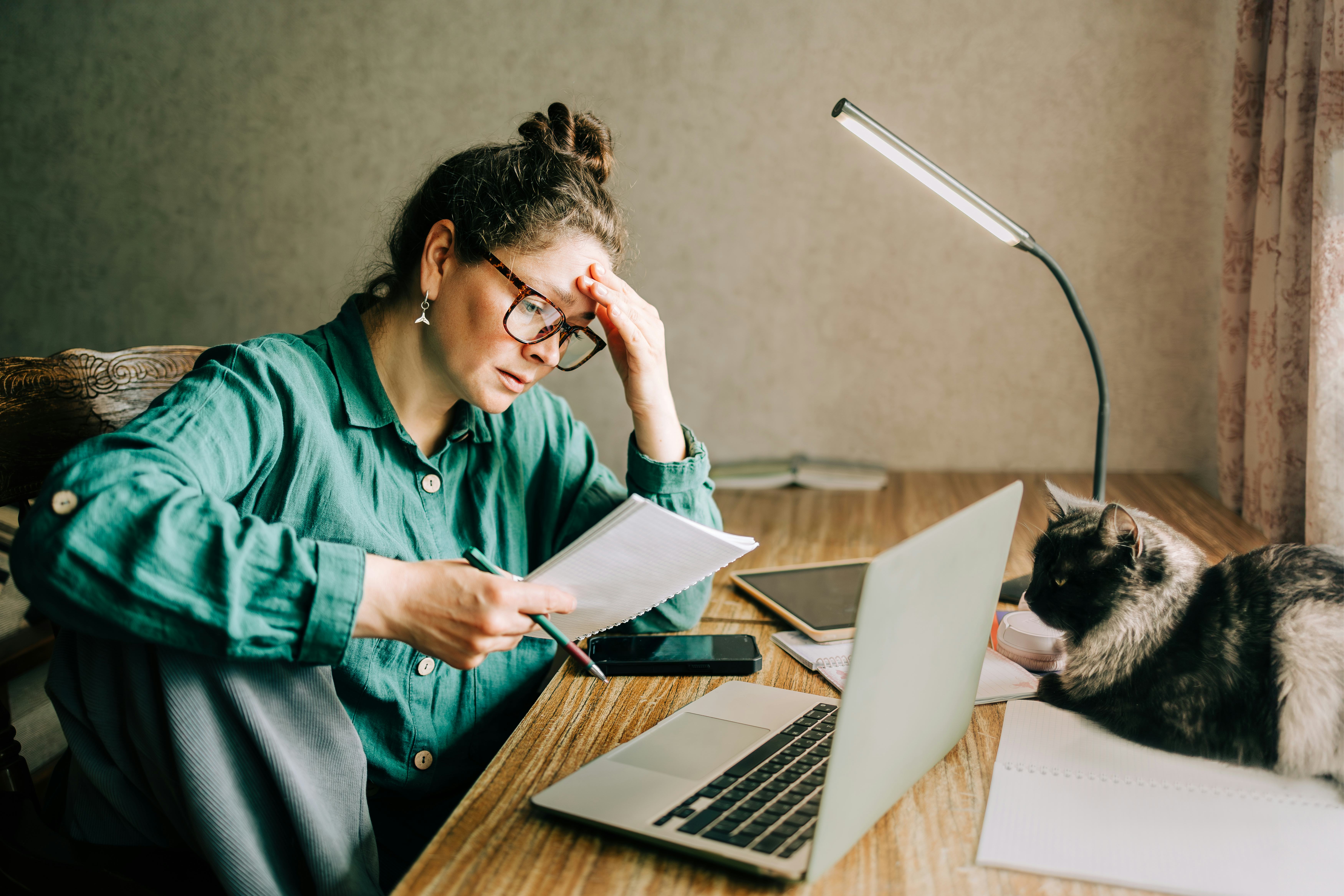 November's Mercury Retrograde Is Doing A Number On These 3 Zodiac Signs