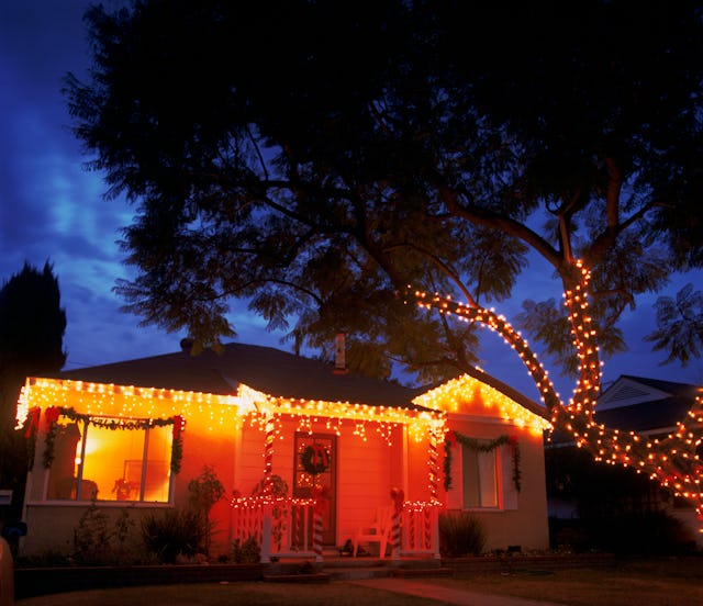 A house in Florida decorated with holiday lights.