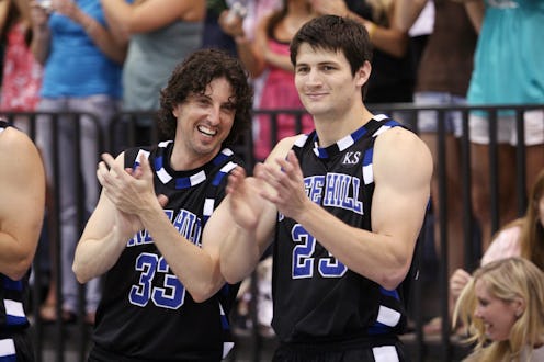 'One Tree Hill' basketball scenes used mannequins as extras.