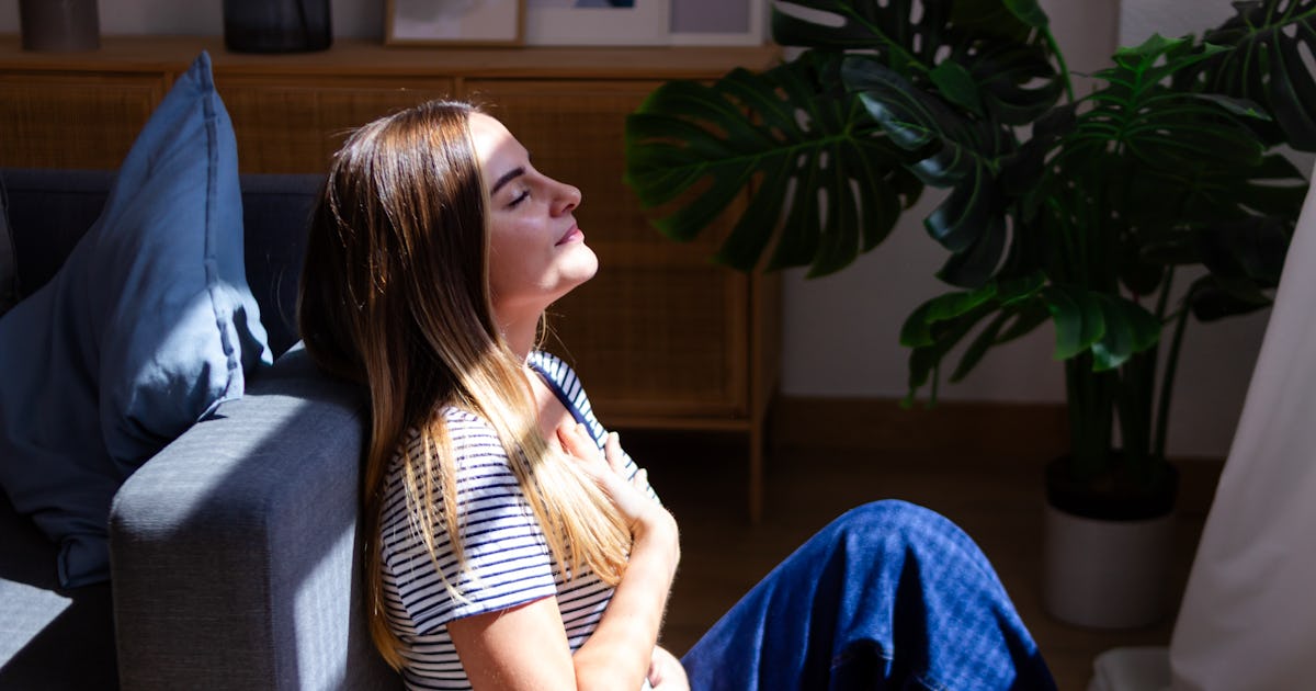 The "Five-Finger Breathing Technique" Will Calm You In Seconds