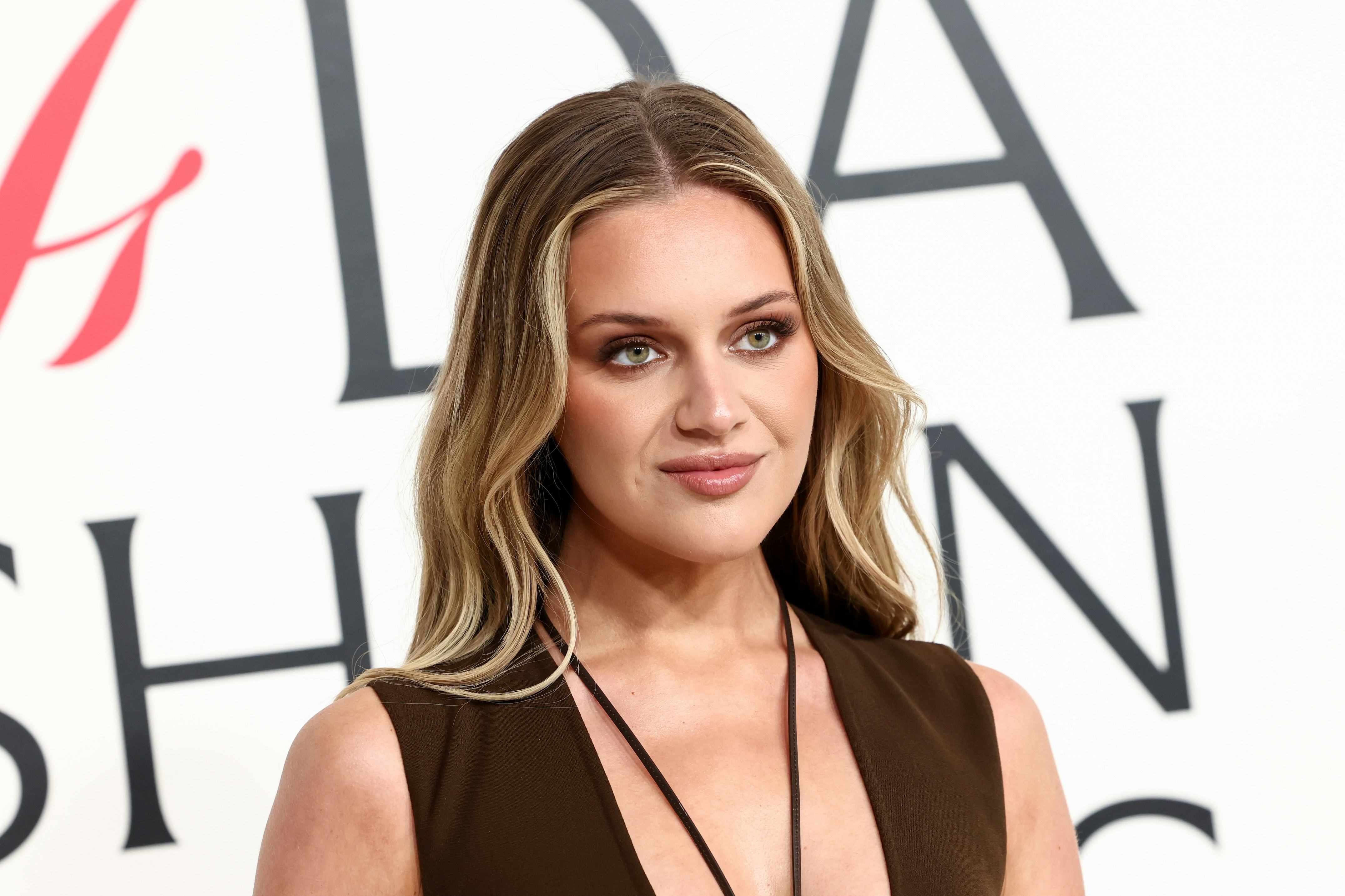 Fans think Kelsea Ballerini's "Emerald City" is about Madelyn Cline.