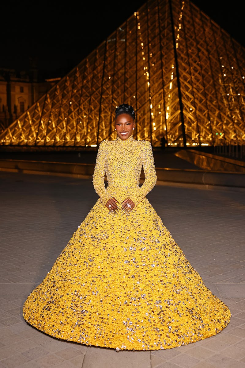 PARIS, FRANCE - MARCH 04: Doechii attends the "Le Grand Diner du Louvre" Arrivals Photocall at Musee...