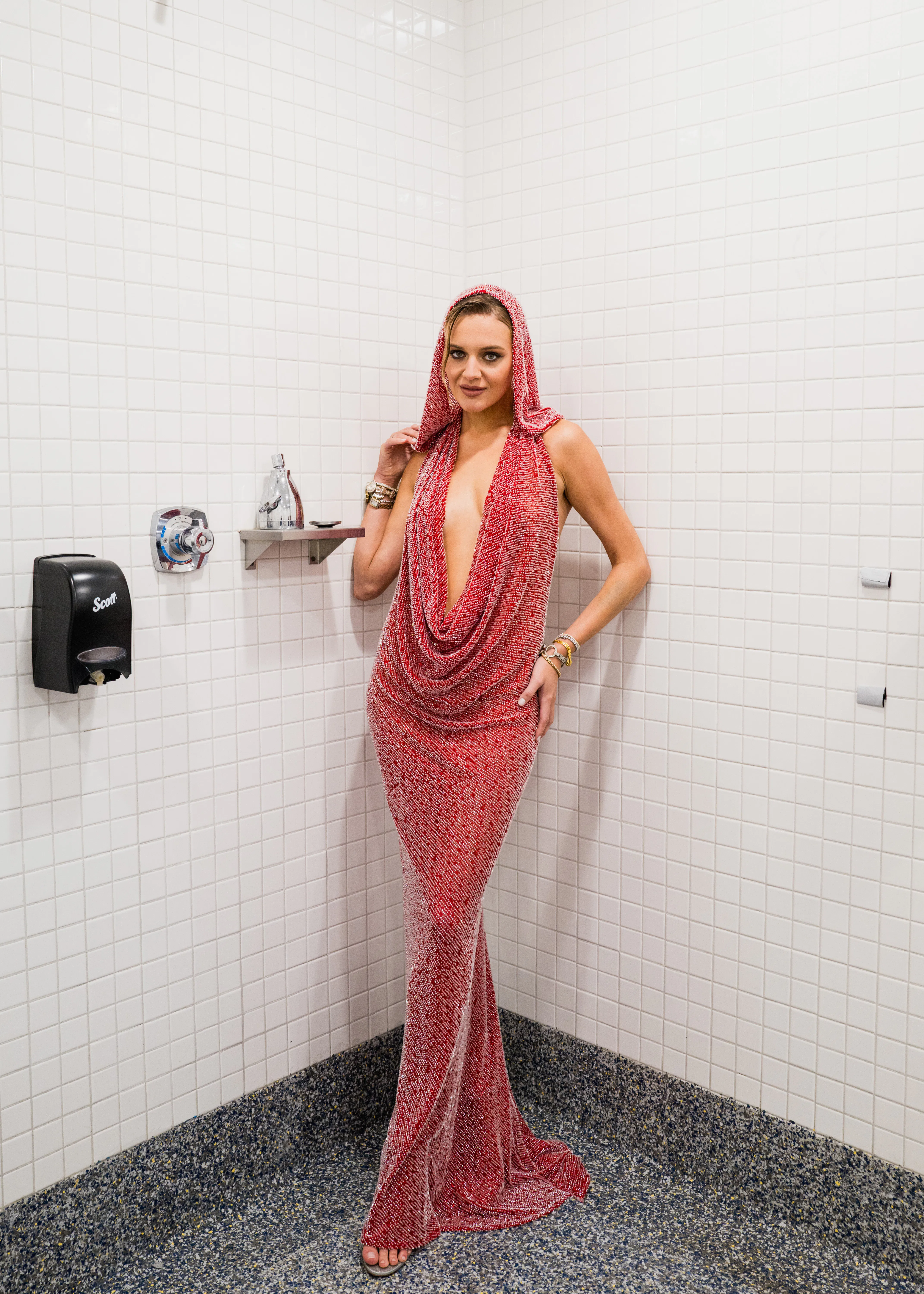 kelsea ballerini orange dress 20 Western Outfit Ideas Kelsea Ballerini Style for Cute Glam