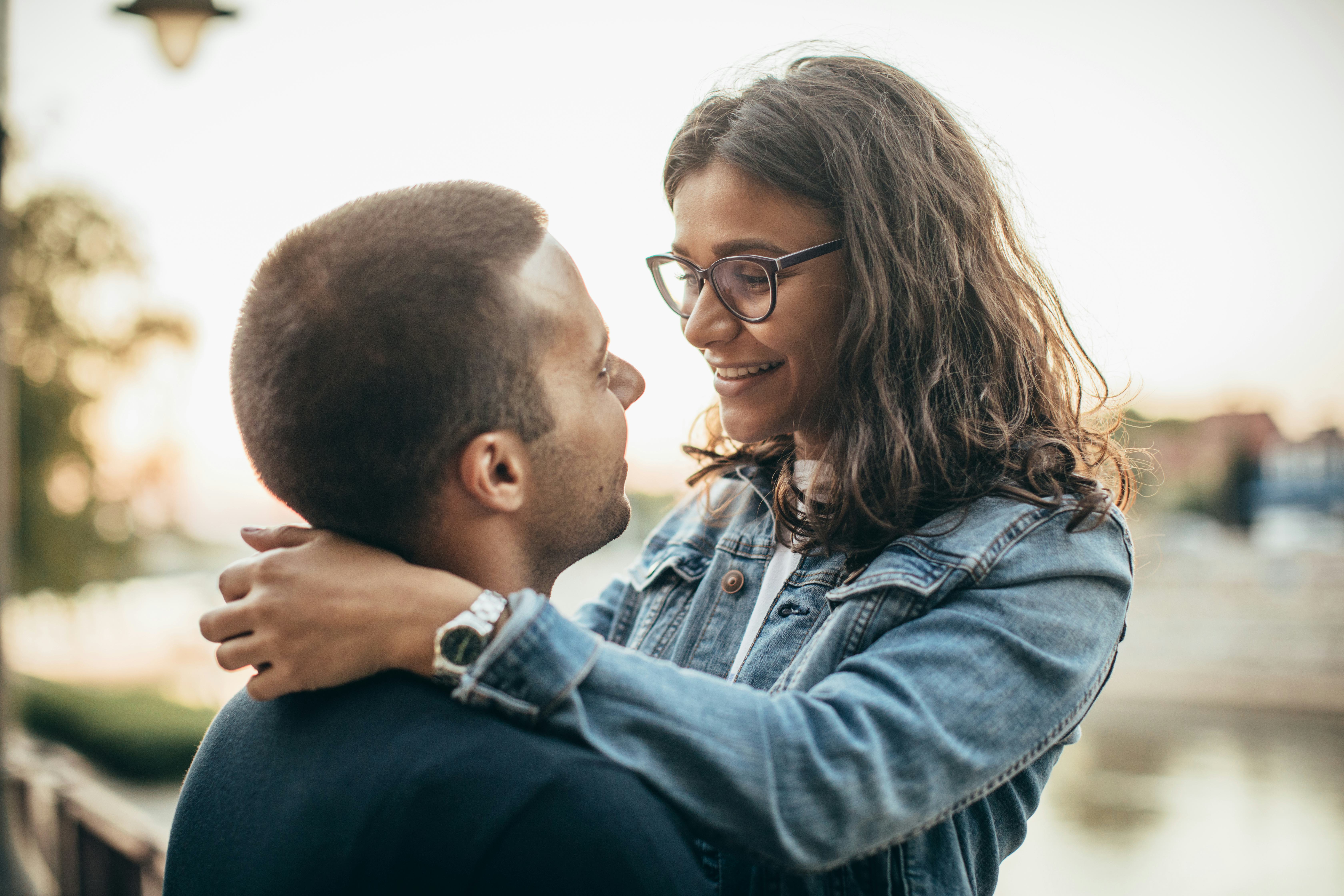 Why You Should Be Scheduling Eye Contact, According To TikTok