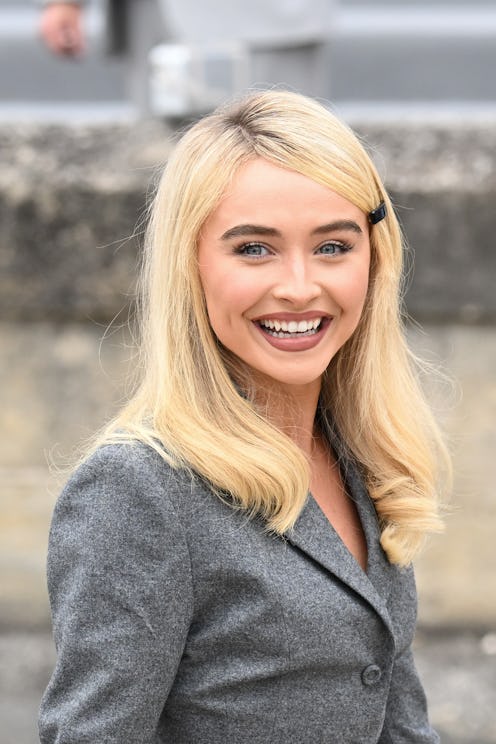 PARIS, FRANCE - JUNE 27: Sabrina Carpenter attends the Dior Homme Menswear Spring/Summer 2026 show ...