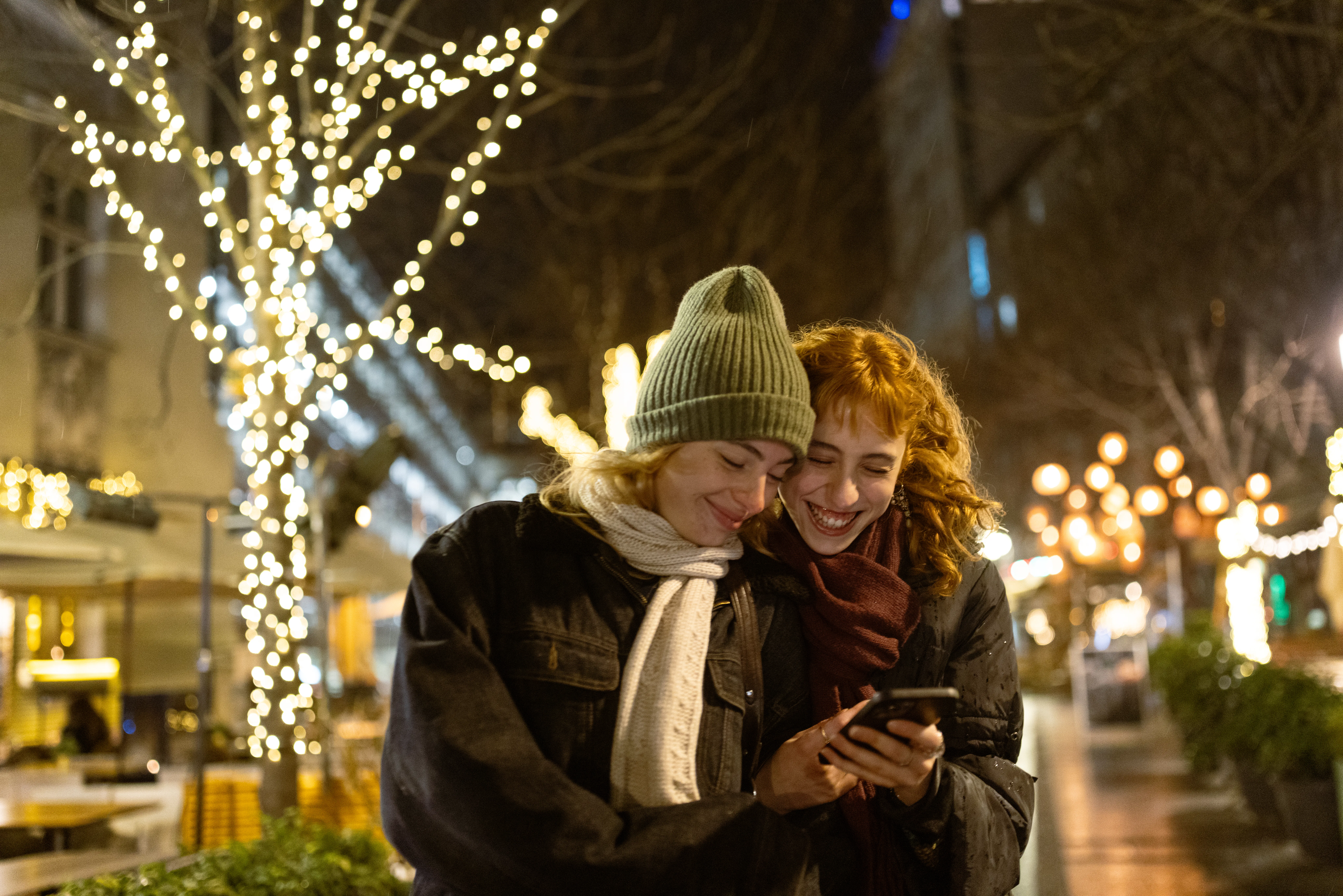 Geminis will fall in love this holiday season.