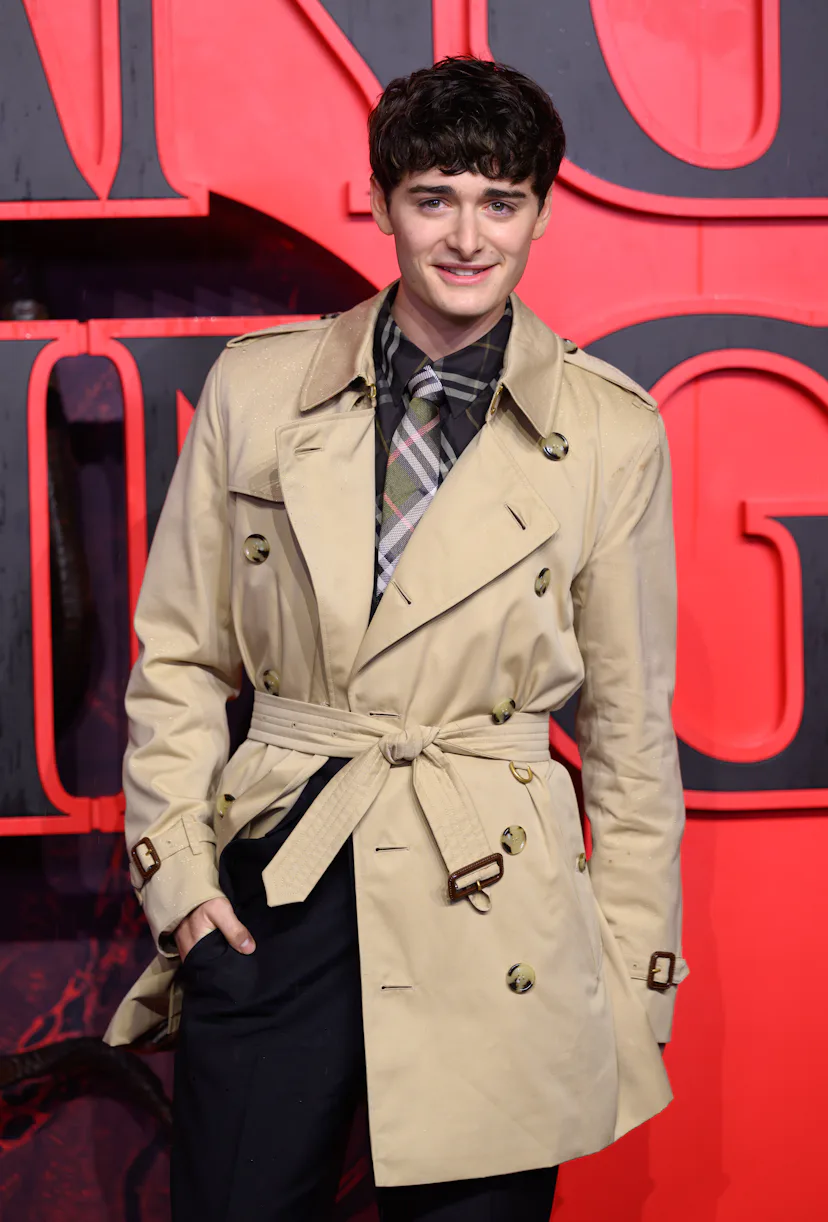LONDON, ENGLAND - NOVEMBER 13: Noah Schnapp attends the "Stranger Things 5" UK Special Screening at ...