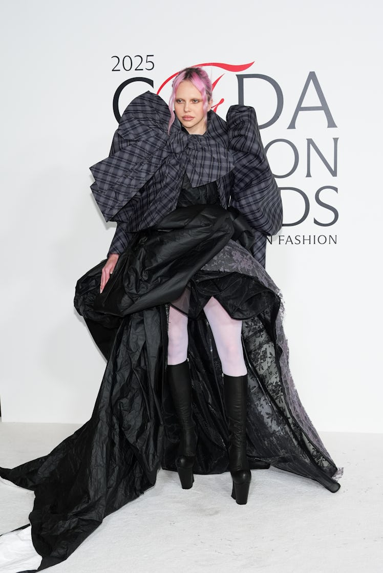 NEW YORK, NEW YORK - NOVEMBER 03: Adela attends The 2025 CFDA Fashion Awards at American Museum of N...