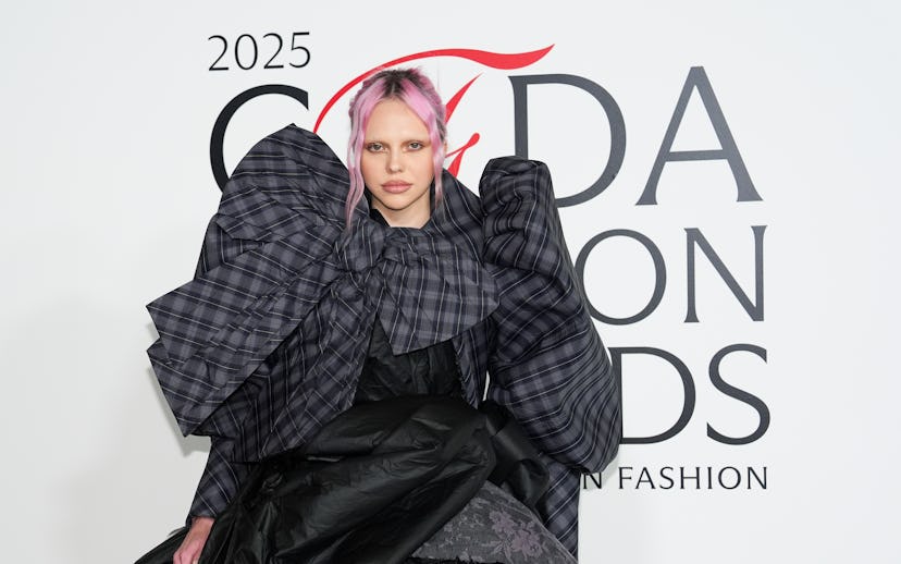 NEW YORK, NEW YORK - NOVEMBER 03: Adela attends The 2025 CFDA Fashion Awards at American Museum of N...