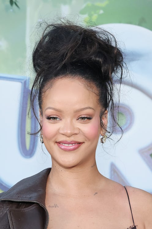 Rihanna attends the Los Angeles Premiere of “Smurfs”