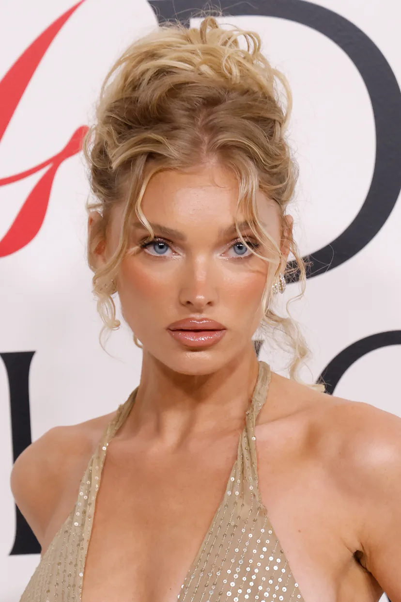 NEW YORK, NEW YORK - NOVEMBER 03: Elsa Hosk attends the 2025 CFDA Awards at American Museum of Natur...