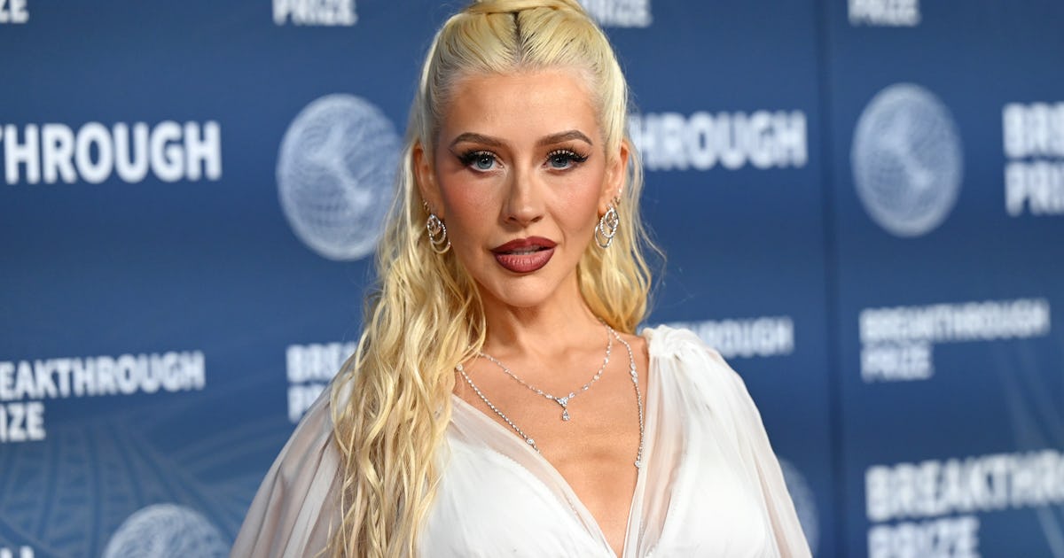 Christina Aguilera Served 'Burlesque' Vibes In A Bustier Bodysuit