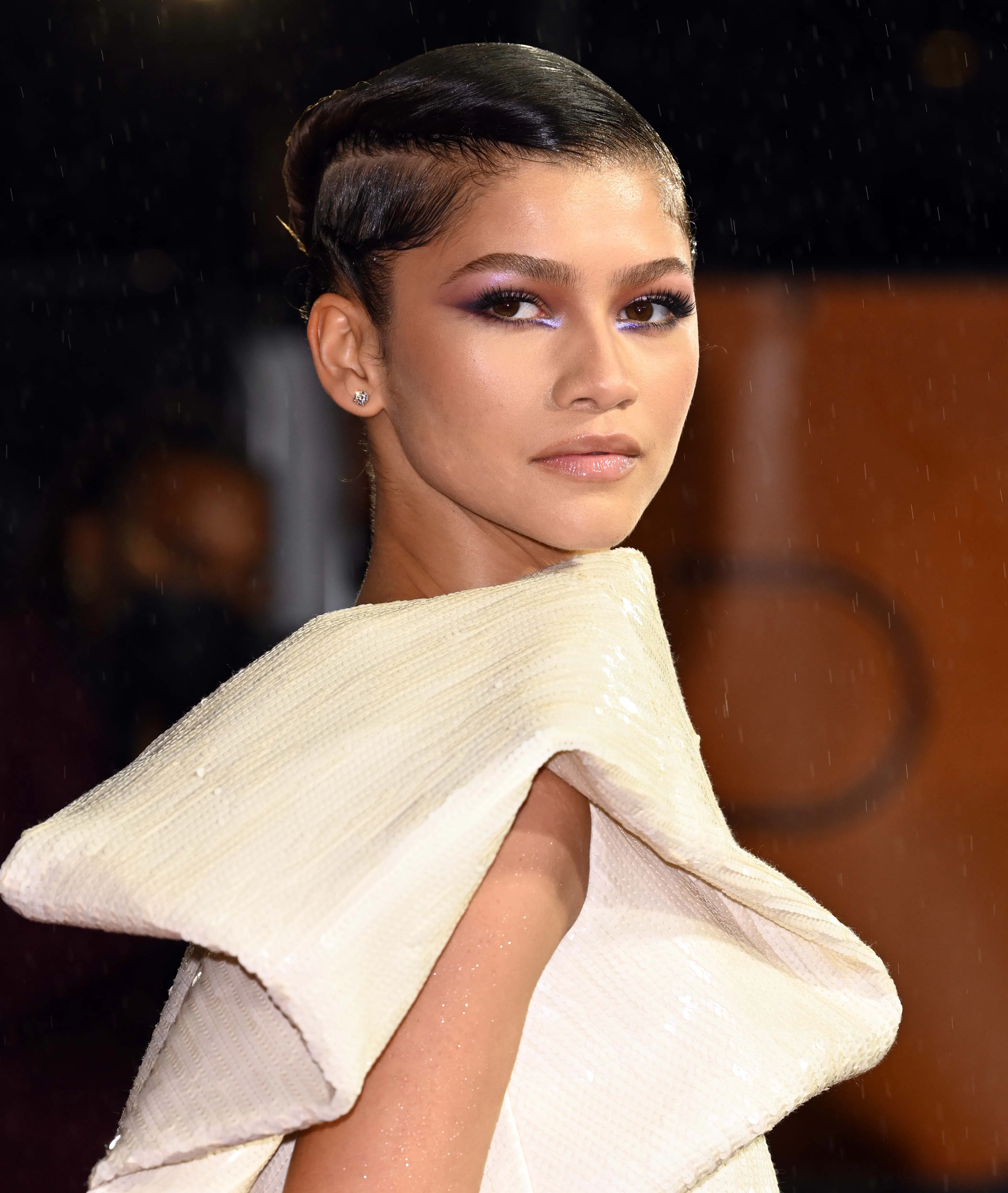 These Celebrity Glitter Makeup Ideas Will Inspire Your NYE Glam