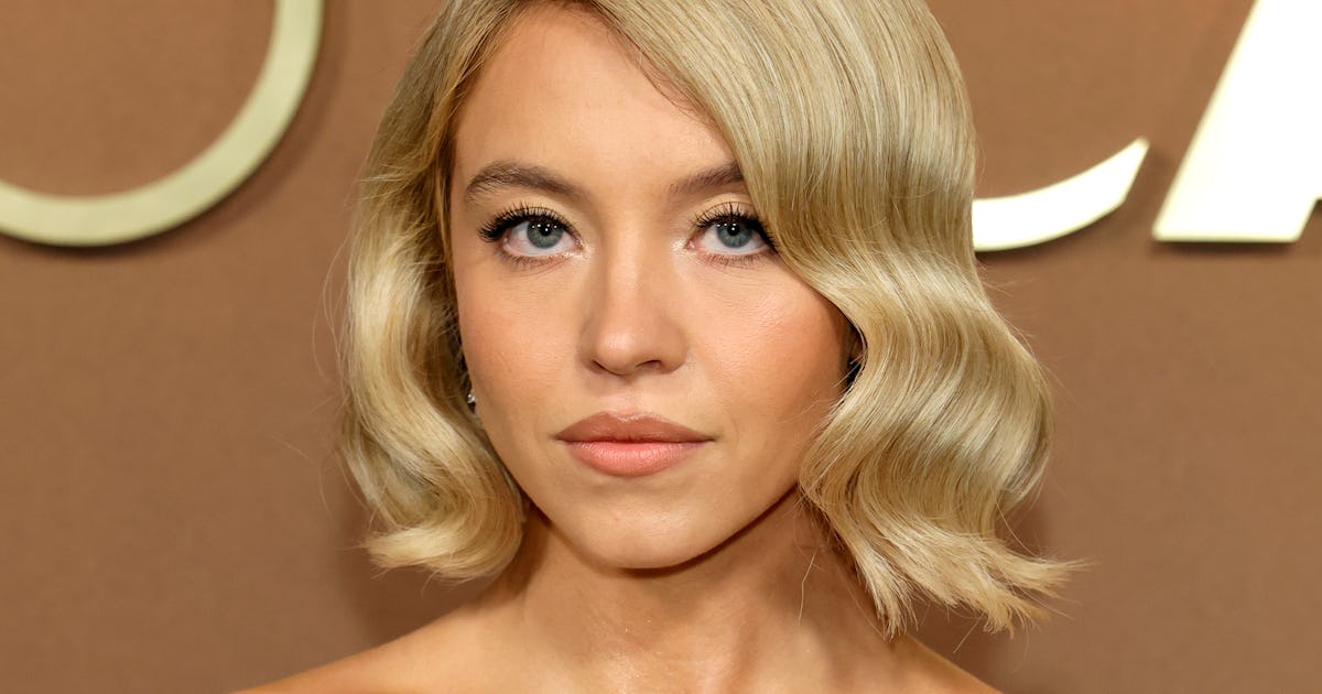 Sydney Sweeney Cosplayed As A Sexy 'Shrek' Dragon In A Fiery Bodysuit