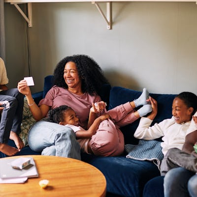 A Family Digital Detox Could Be The Solution To Less Screen Time