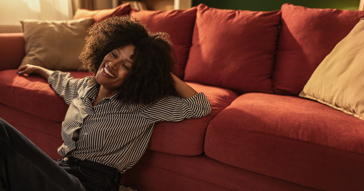 December's New Moon Is Drama-Free For These 2 Zodiac Signs