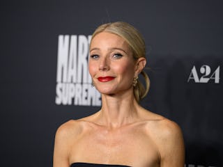 Gwyneth Paltrow warned her son about sex scenes with Timothée Chalamet.