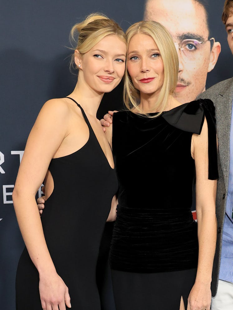 Apple Martin & Gwyneth Paltrow Are Twins