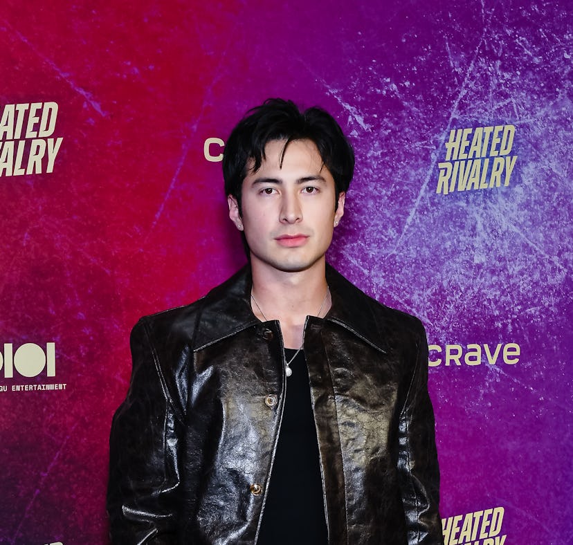 Hudson Williams regrets not having a "bigger" butt yet in 'Heated Rivalry's first shower scene.