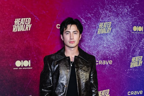 ‘Heated Rivalry’s Hudson Williams Has 1 Shower Scene Regret