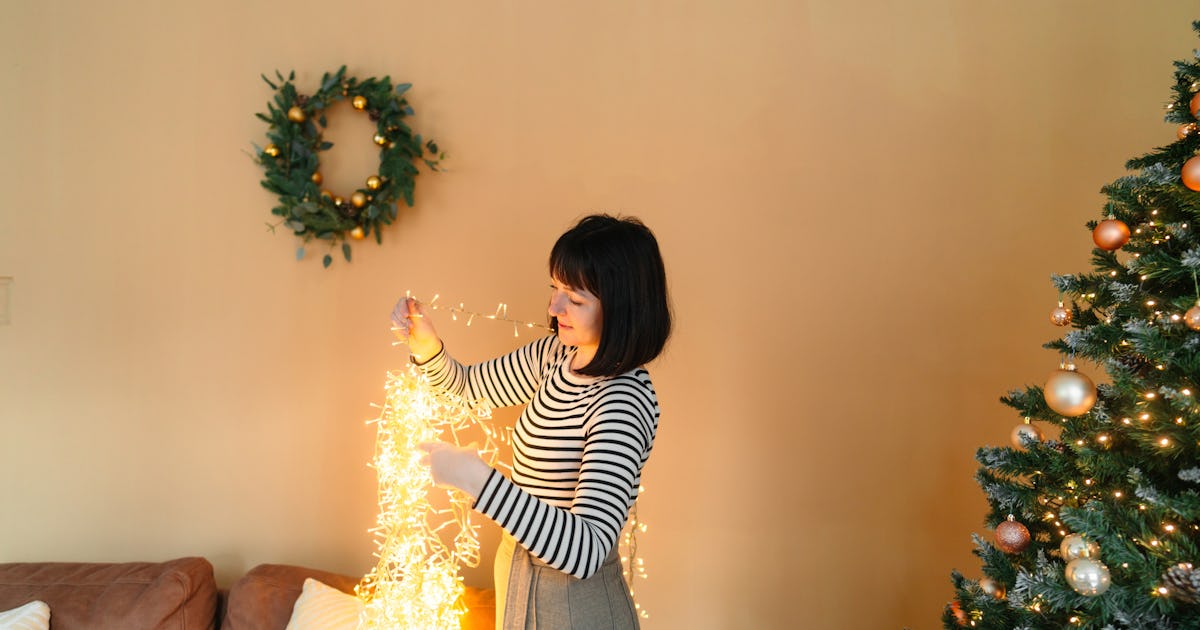 Your Tarot Reading For The Week Of December 22 - 28