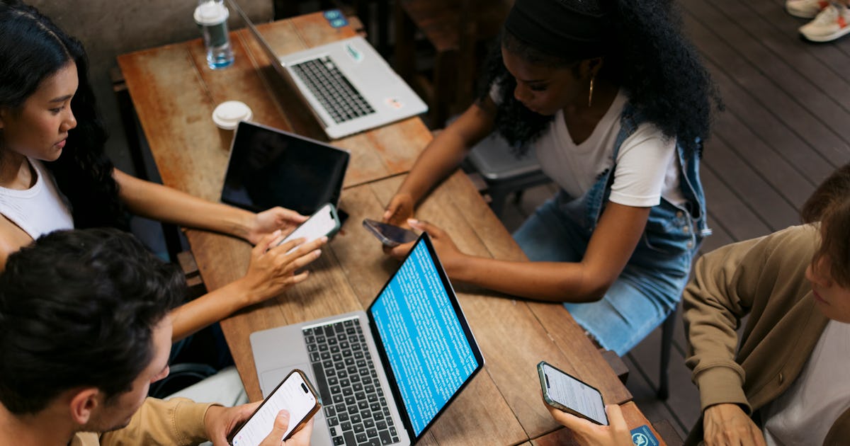 This Is Your Sign To Have An "Admin Night" With Your Friends