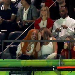 NEW ORLEANS, LOUISIANA - FEBRUARY 09: (L-R) Ice Spice, Ashley Avignone, and Taylor Swift attend Supe...