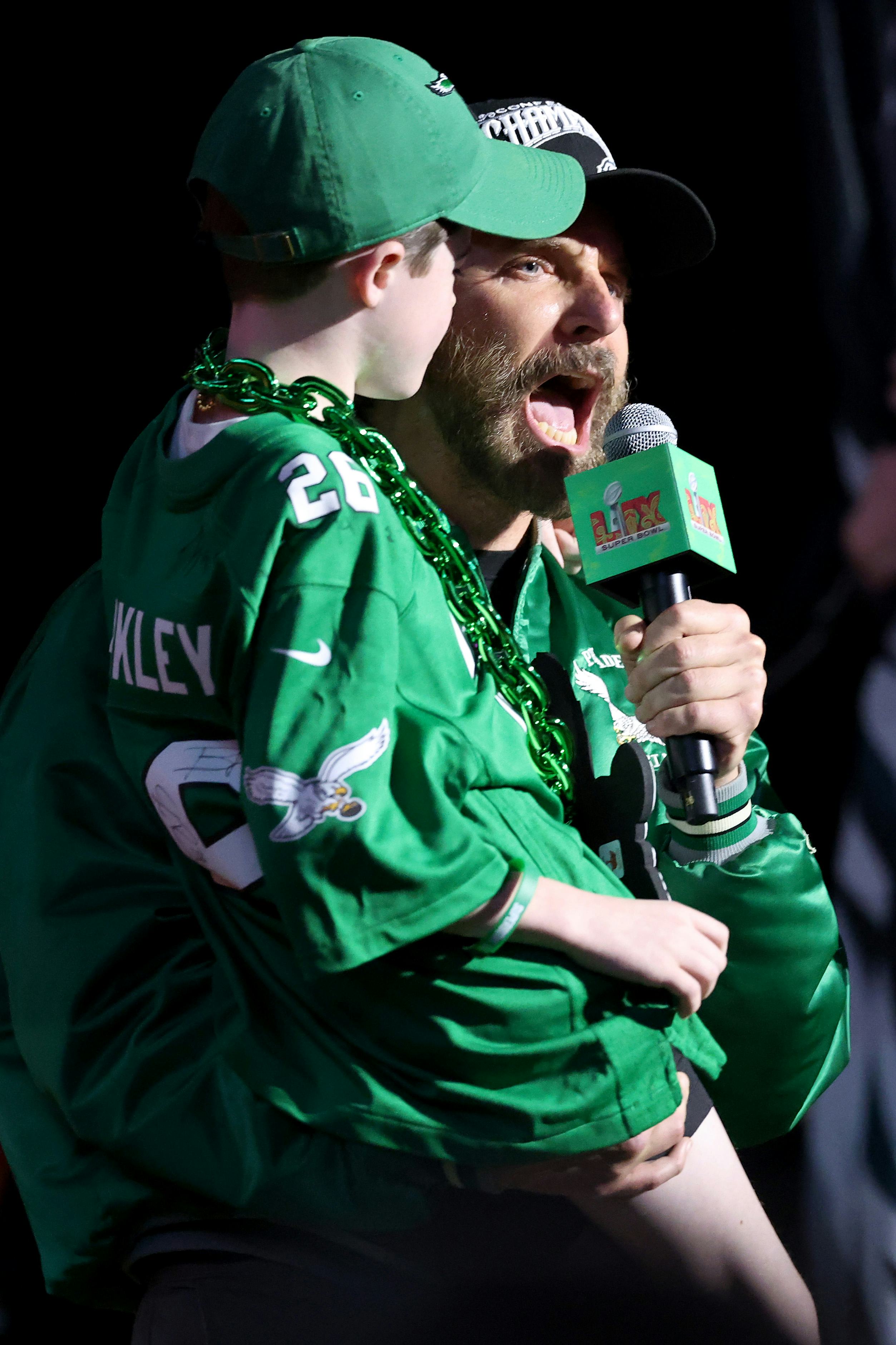 NEW ORLEANS, LOUISIANA - FEBRUARY 09: Actor Bradley Cooper is interviewed before Super Bowl LIX betw&hellip;